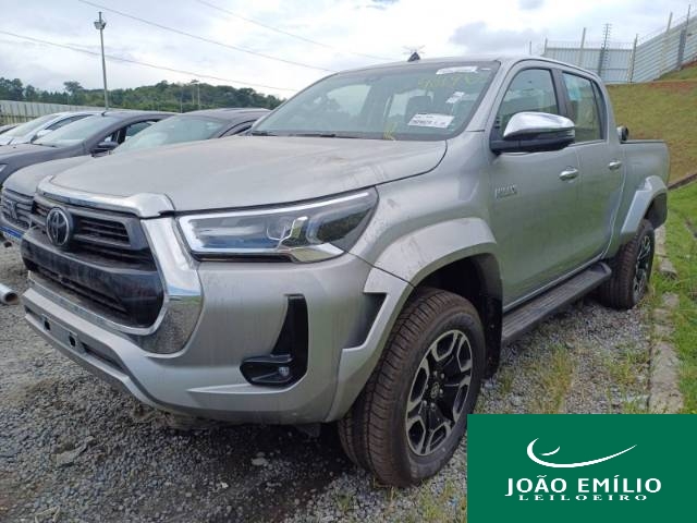 TOYOTA HILUX CD SRX 24\24